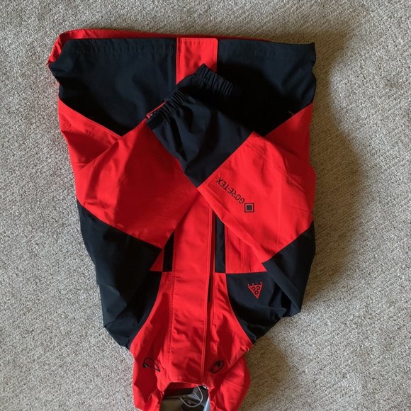 Nike ACG Goretex Jacket - Picture 3 of 4